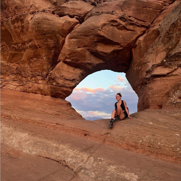 Meet your Posher, Morgan - Picture 1 of 9